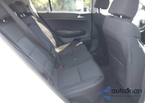 2021 Kia Sportage Lx z USA, uszkodzony, nr VIN KNDPM3AC1M7894309